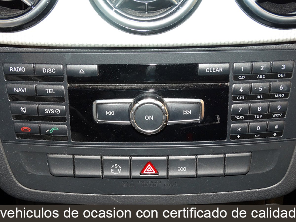 Foto Mercedes-Benz B 180 25
