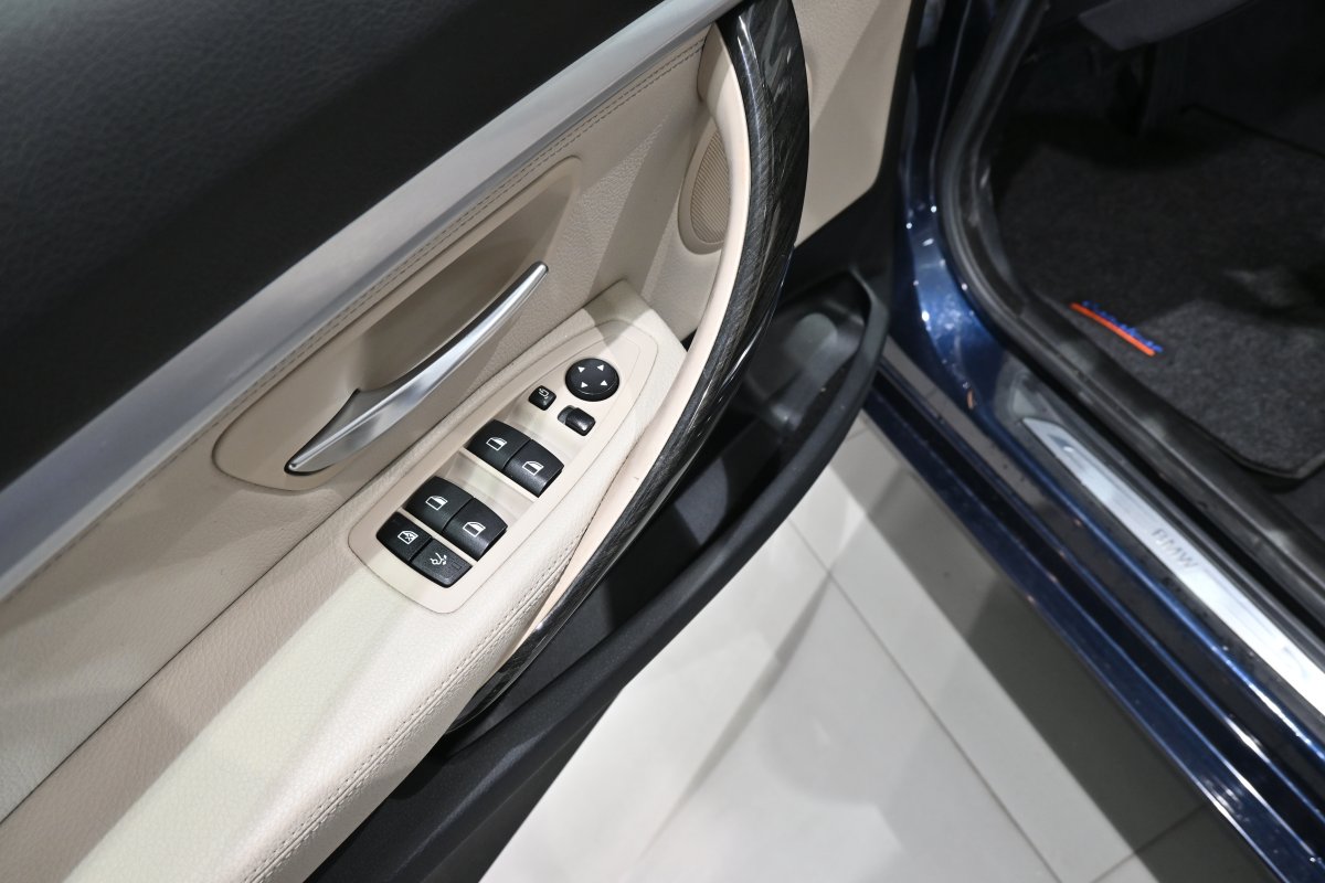 Foto Bmw 318dA GRAN TURISMO 25