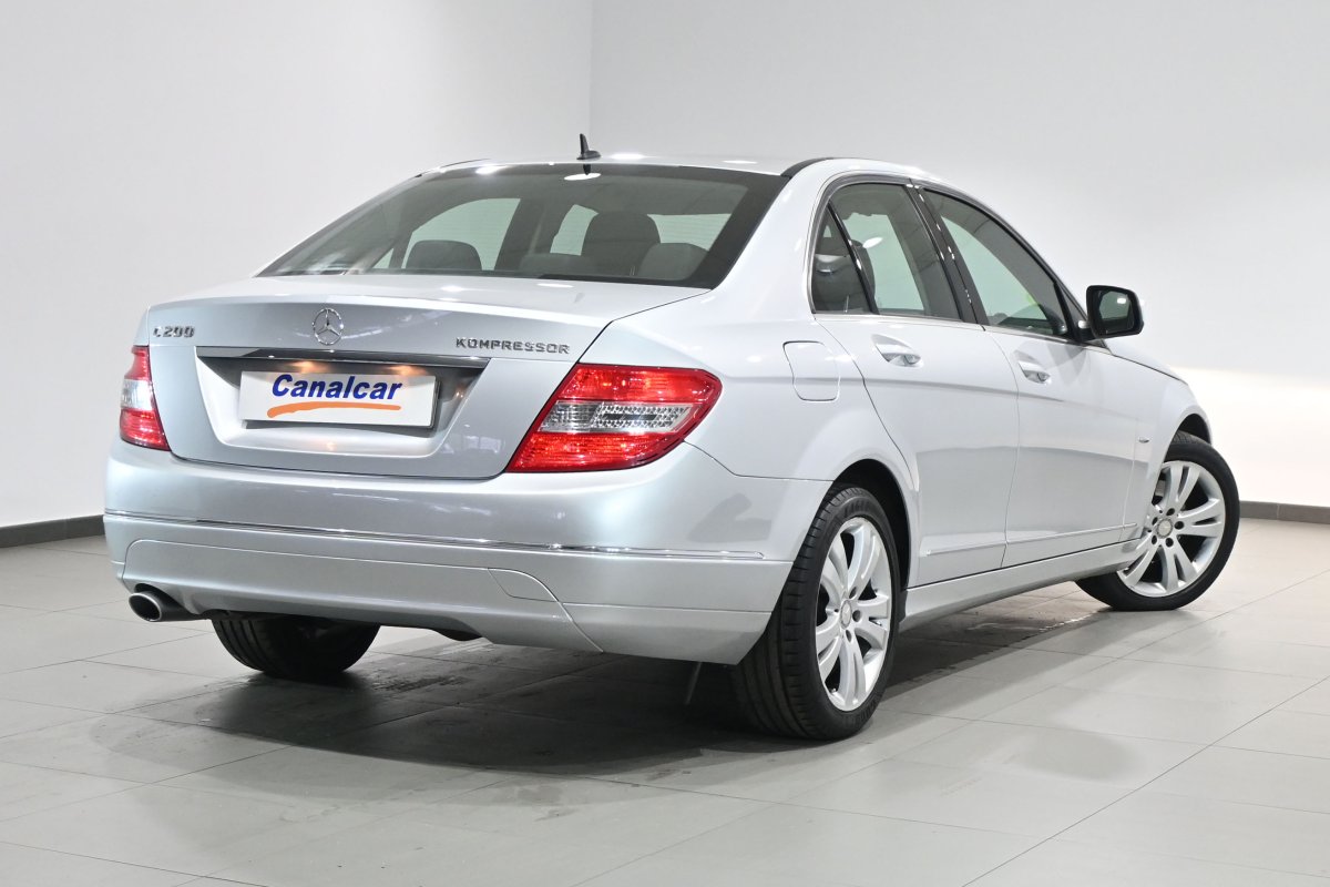 Foto Mercedes-Benz C 4