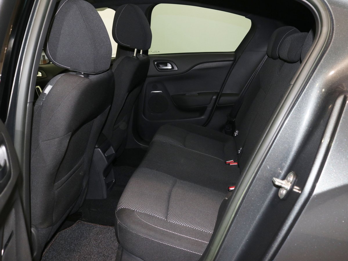 Foto Citroen DS4 12