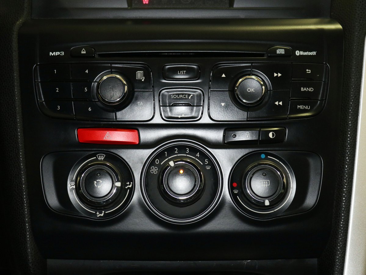 Foto Citroen DS4 15