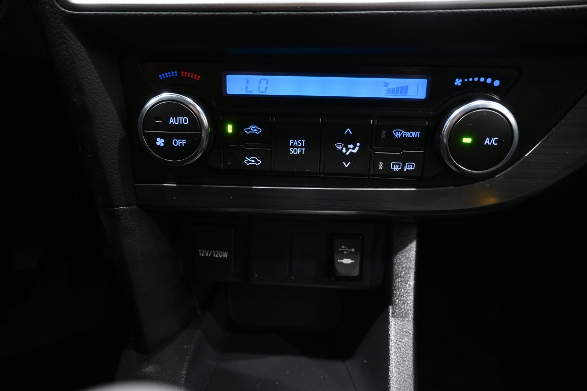 Foto Toyota Auris 17