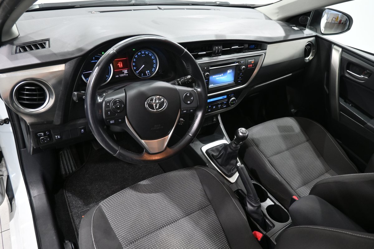 Foto Toyota Auris 9