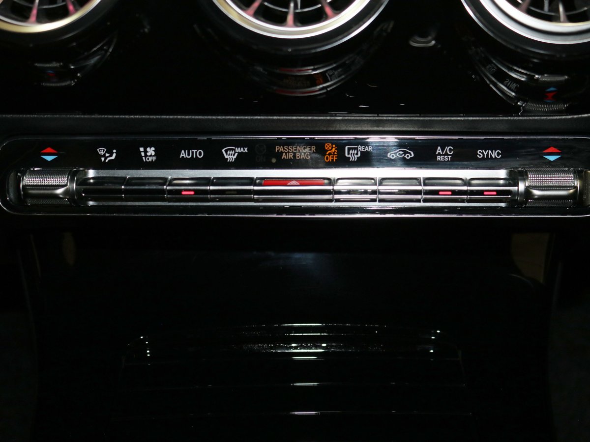 Foto Mercedes-Benz A 180 35