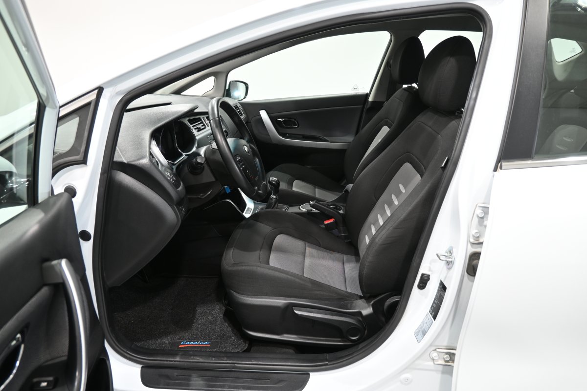 Foto Kia Ceed 10