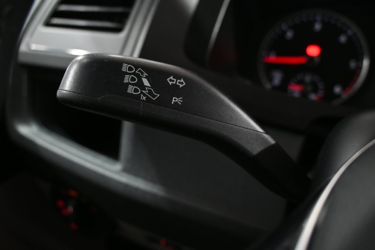 Foto Volkswagen KOMBI Caravelle 25