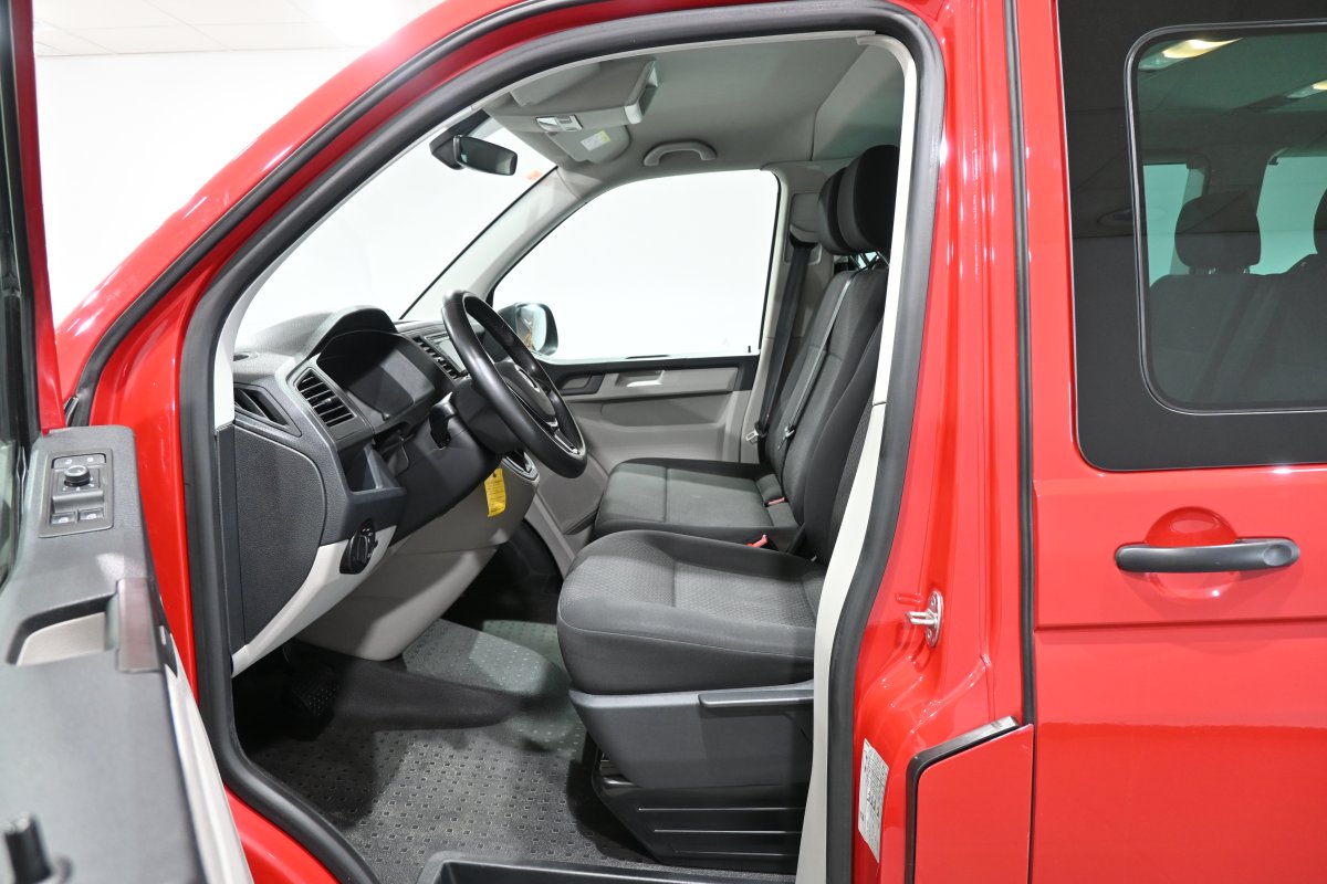 Foto Volkswagen KOMBI Caravelle 10