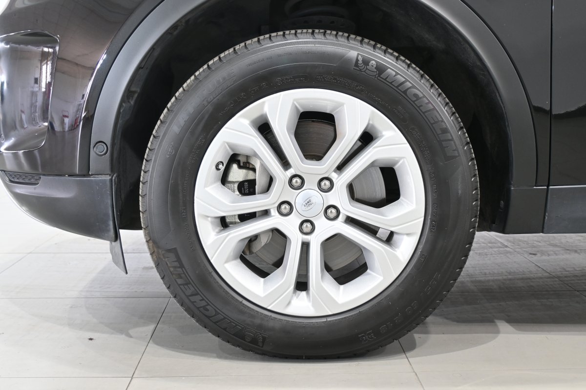 Foto Land Rover Discovery Sport 32