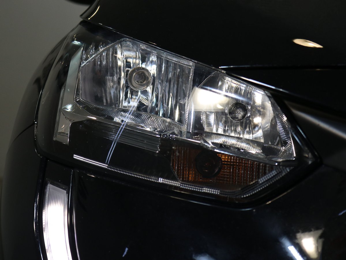 Foto Peugeot 208 11