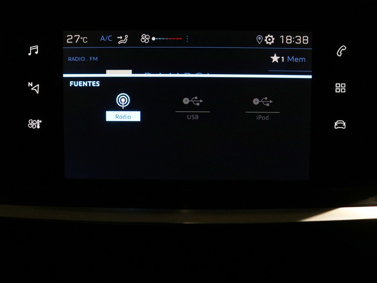 Foto Peugeot 208 21
