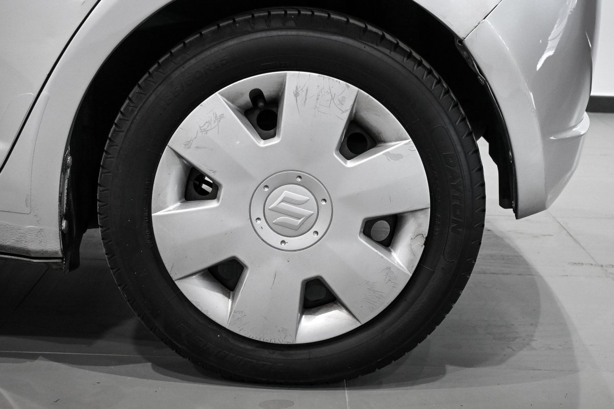 Foto Suzuki Swift 26