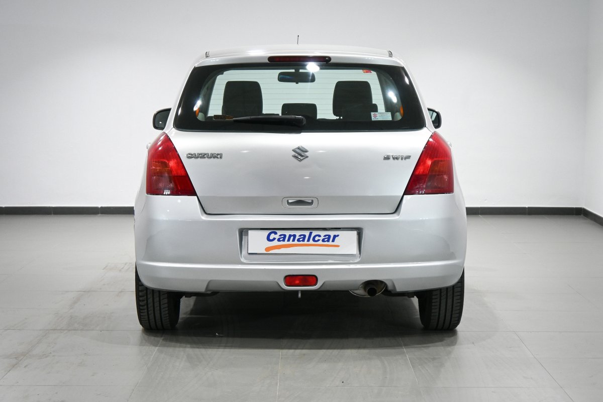 Foto Suzuki Swift 5