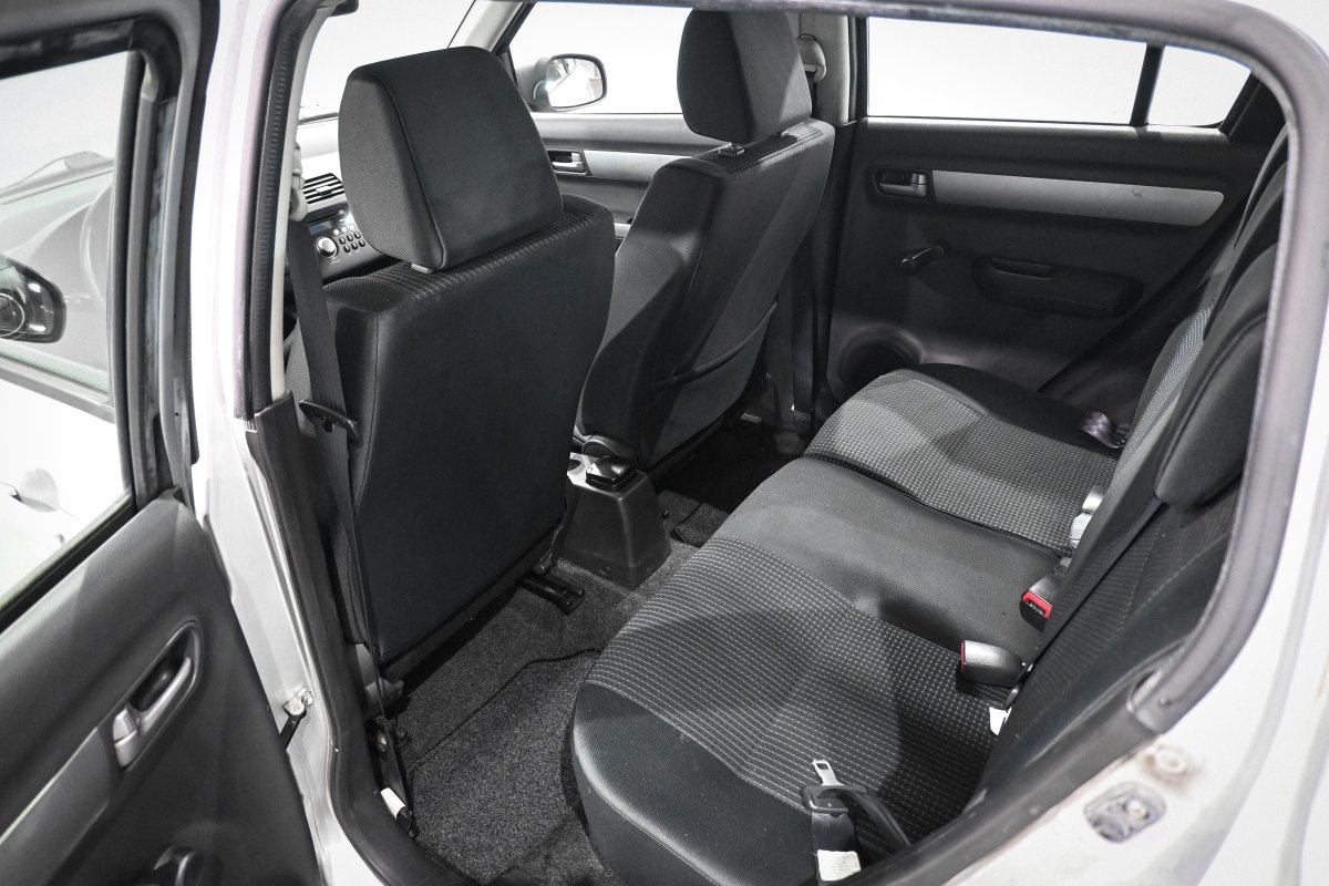 Foto Suzuki Swift 10