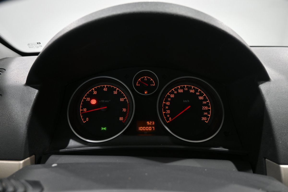 Foto Opel Astra 14