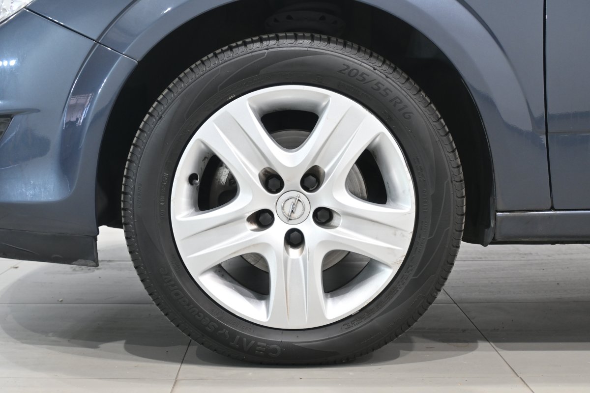 Foto Opel Astra 27