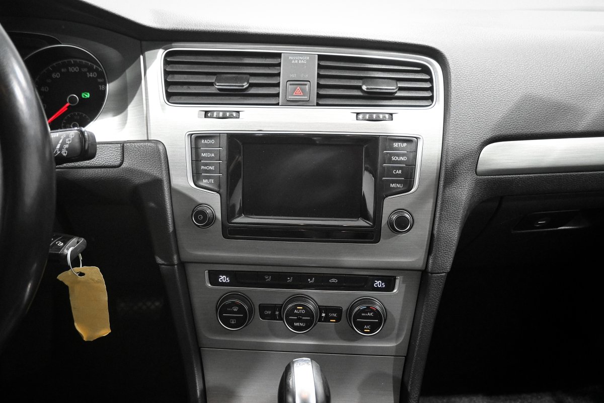 Foto Volkswagen Golf 24