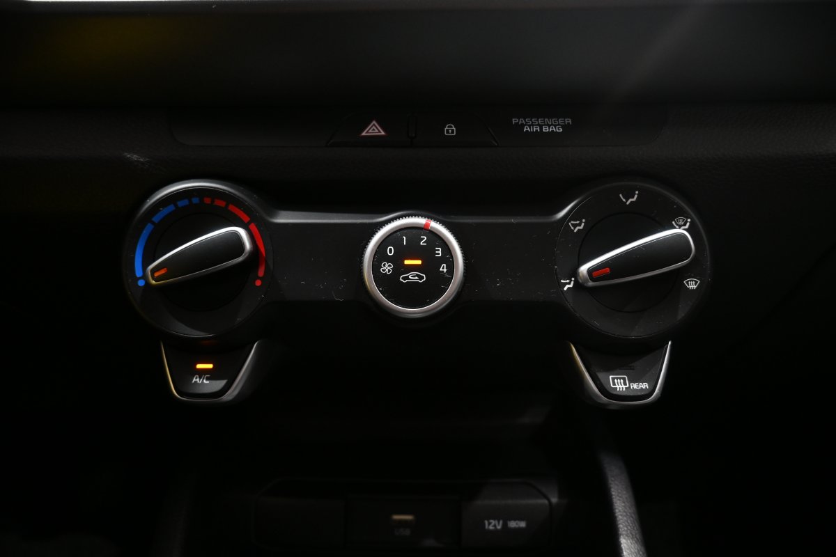 Foto Kia Stonic 16