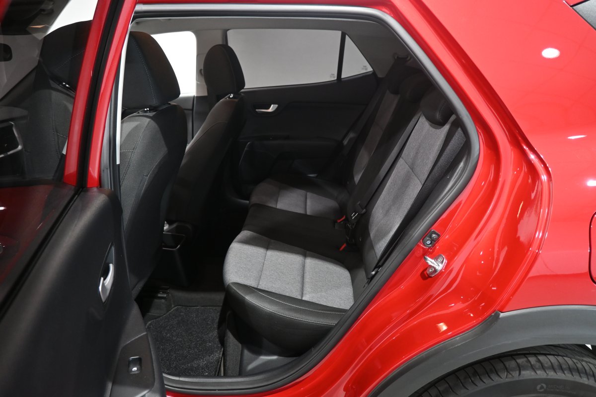 Foto Kia Stonic 11