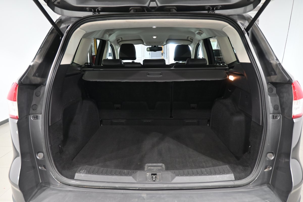 Foto Ford Kuga 8
