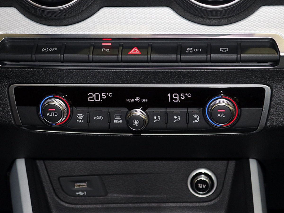 Foto Audi Q2 22