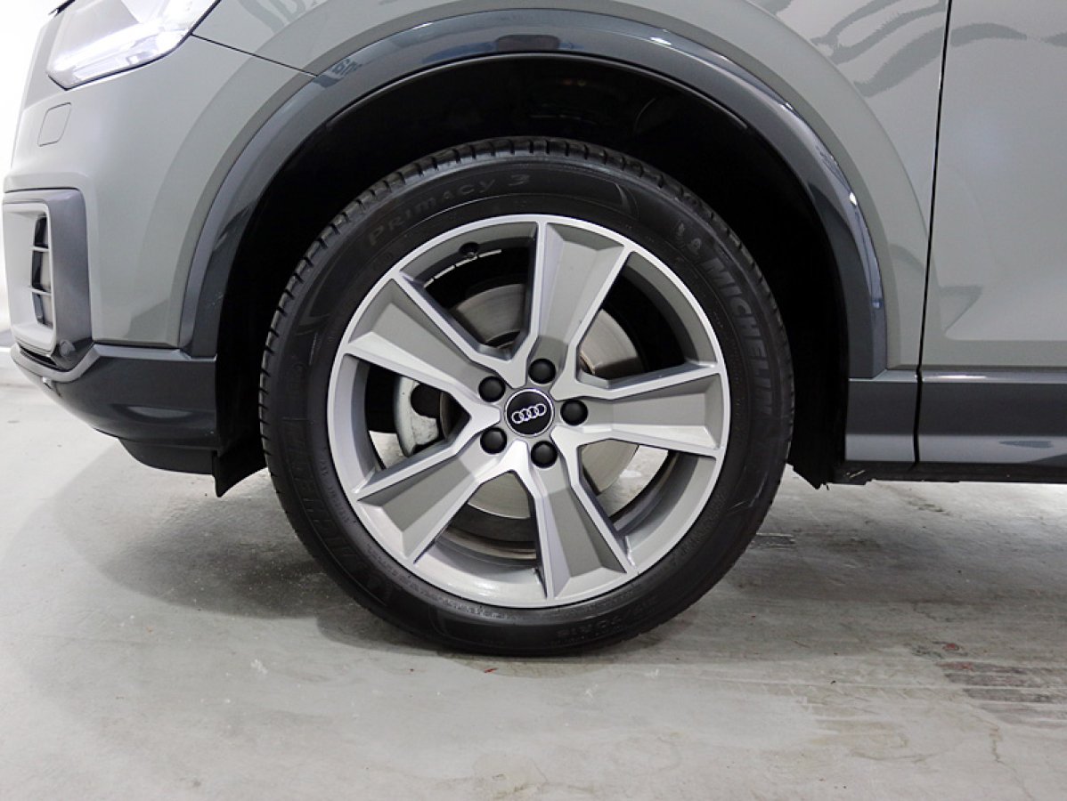 Foto Audi Q2 36