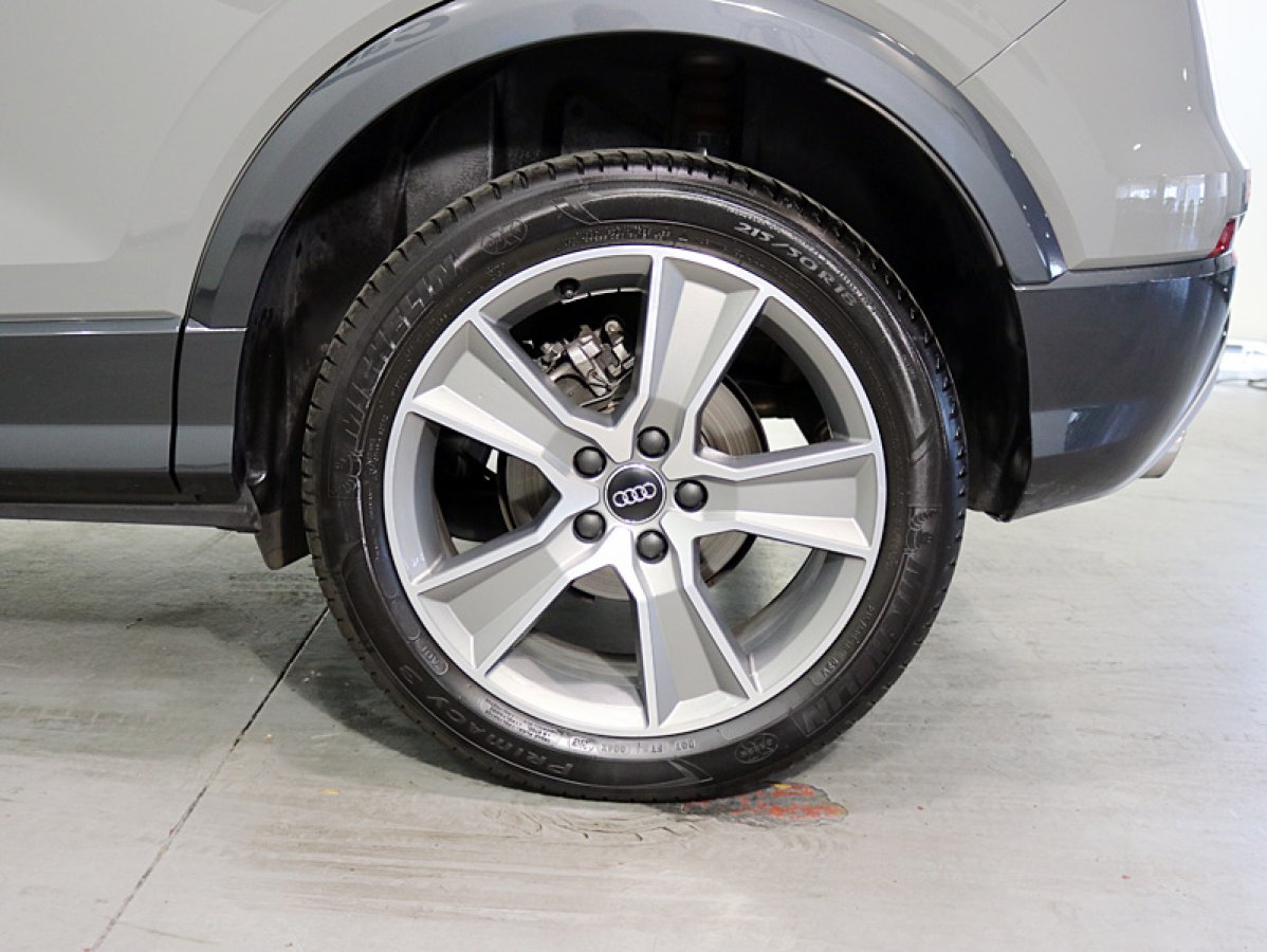 Foto Audi Q2 37
