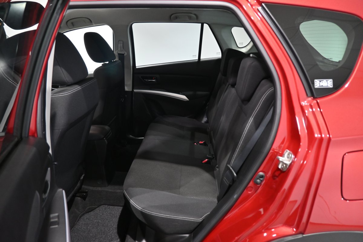 Foto Suzuki SX4 S-Cross 11