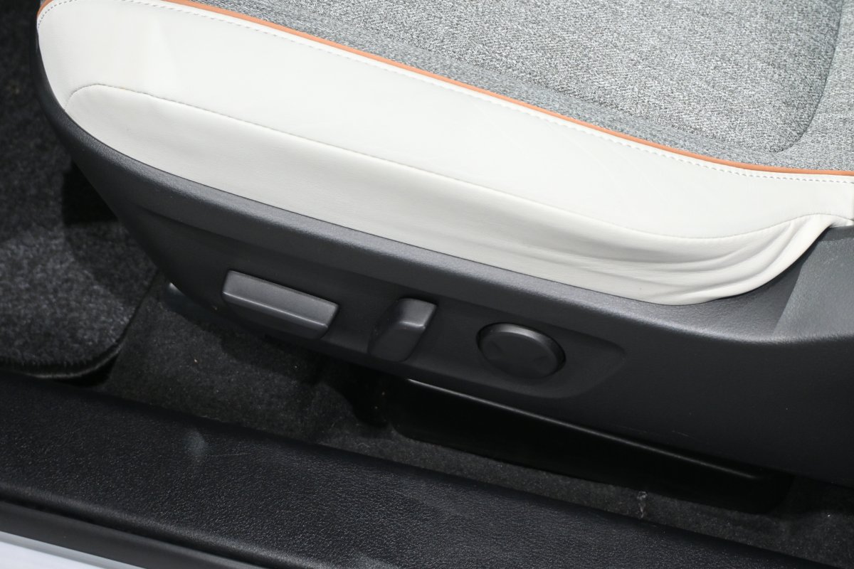 Foto Mazda MX-30 29