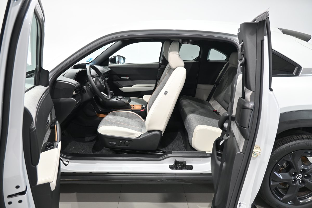 Foto Mazda MX-30 10