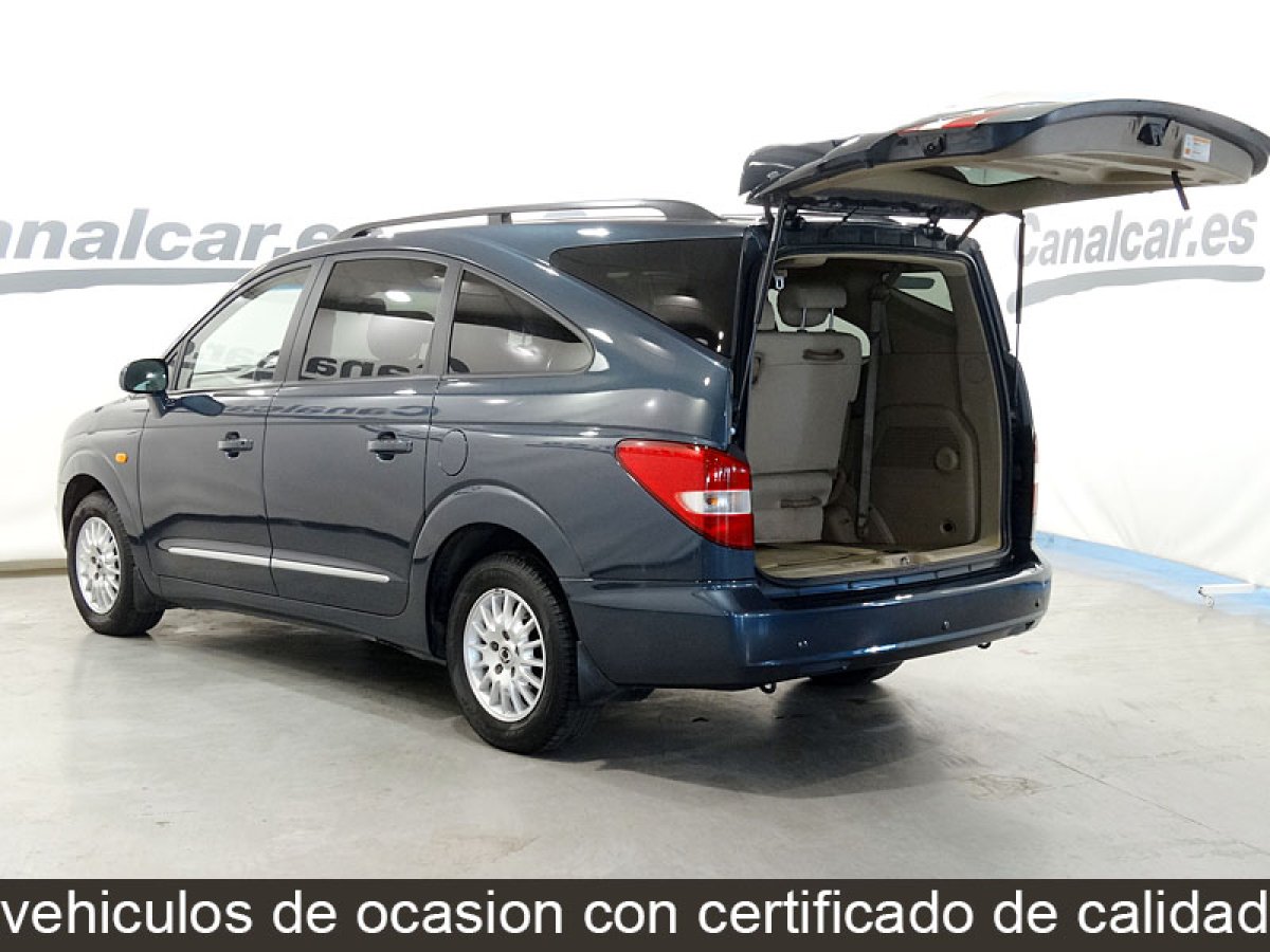 Foto Ssangyong Rodius 7