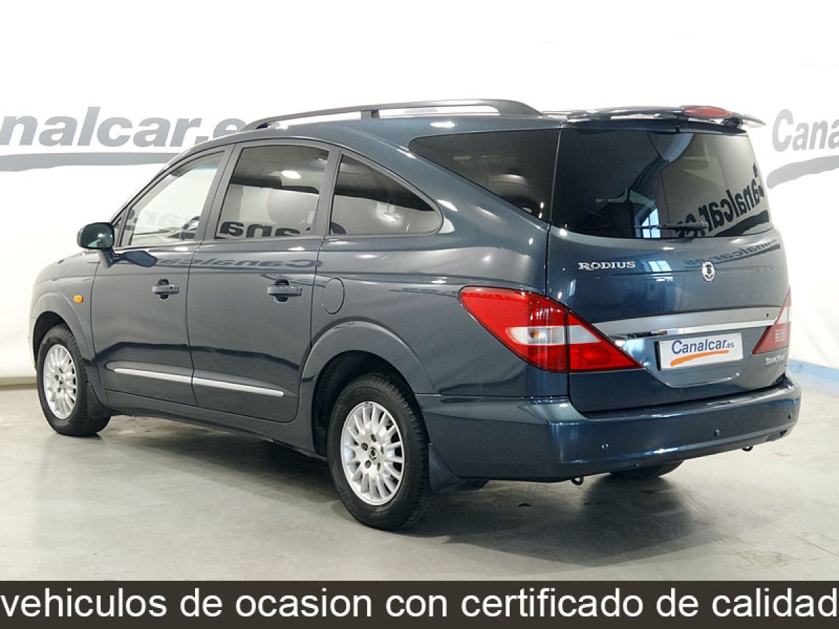 Foto Ssangyong Rodius 8