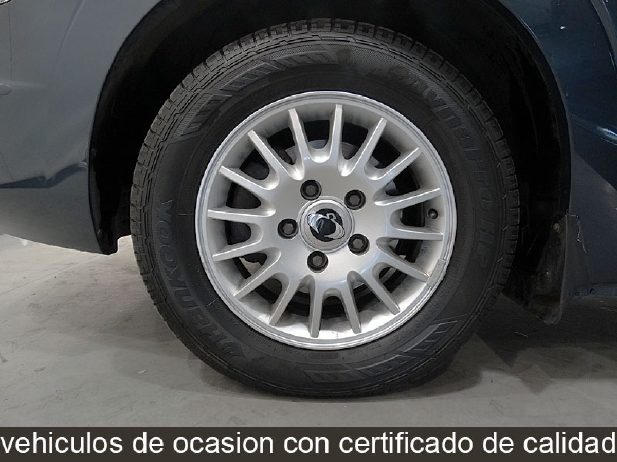 Foto Ssangyong Rodius 11