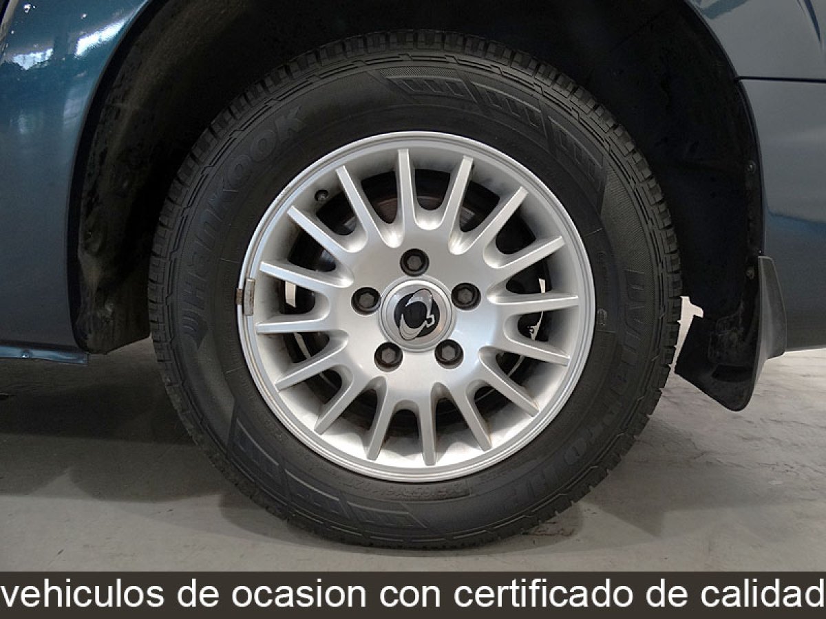 Foto Ssangyong Rodius 13