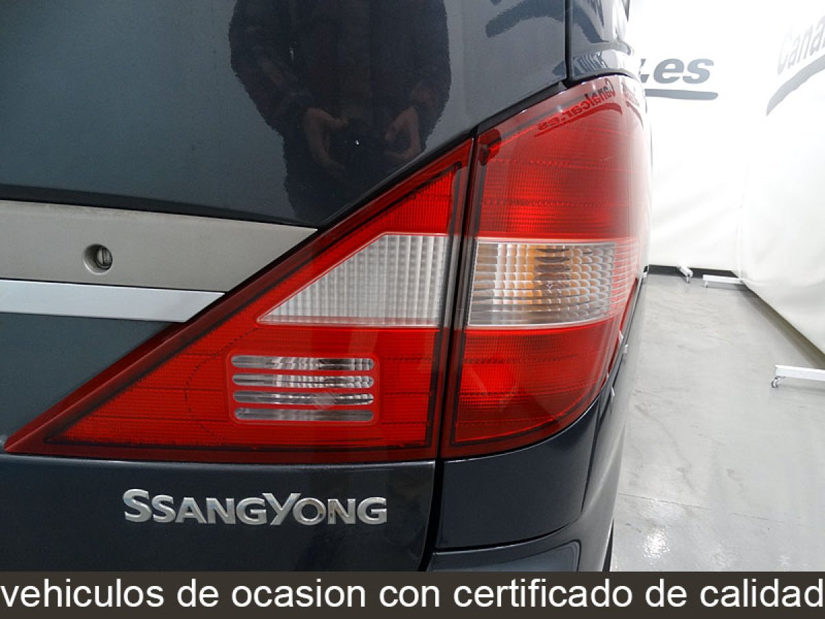 Foto Ssangyong Rodius 15