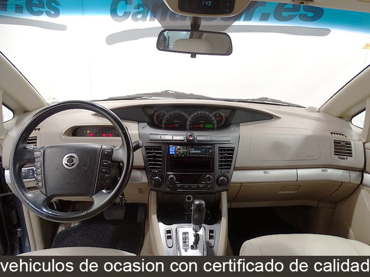 Foto Ssangyong Rodius 25