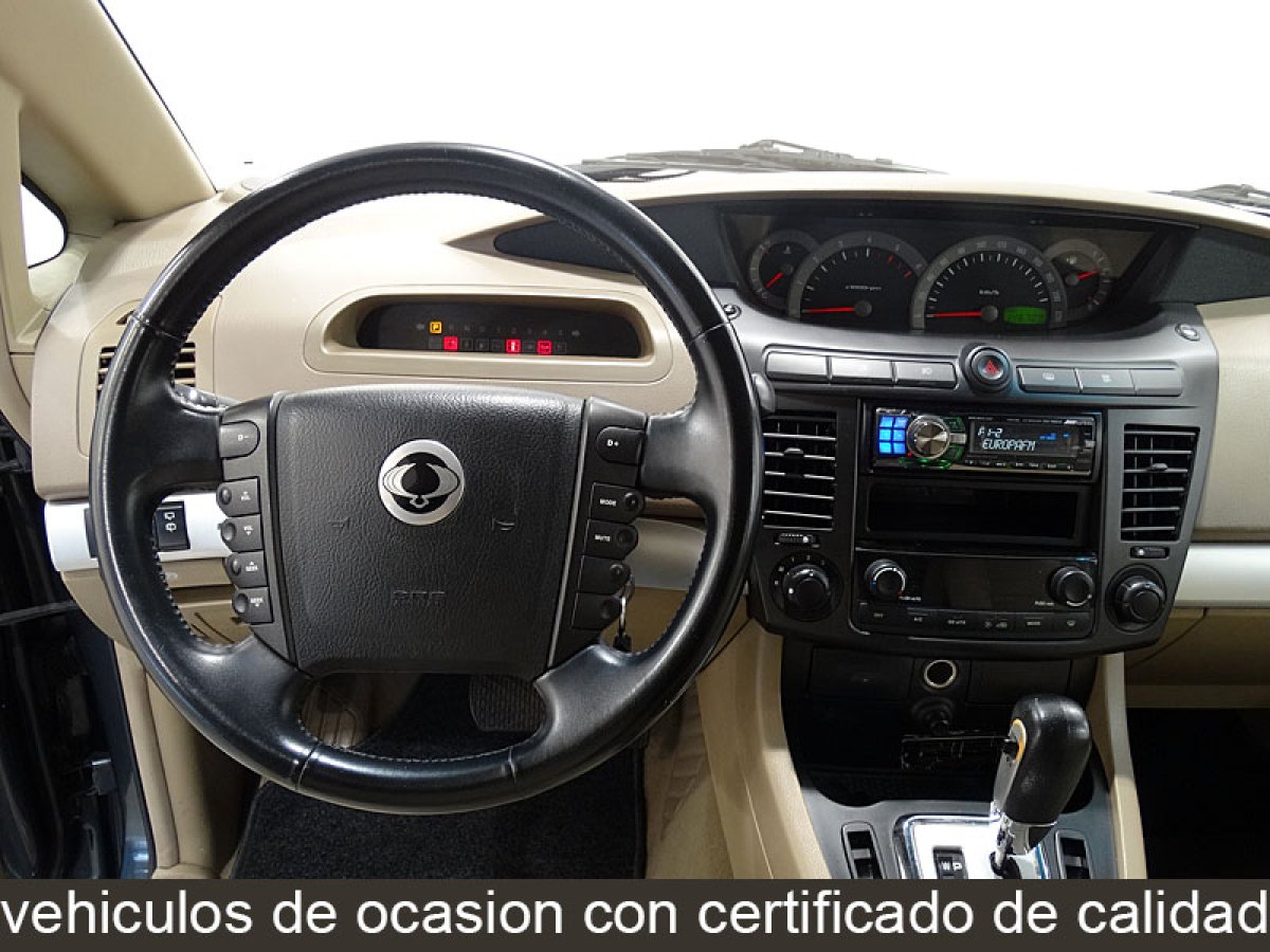 Foto Ssangyong Rodius 26
