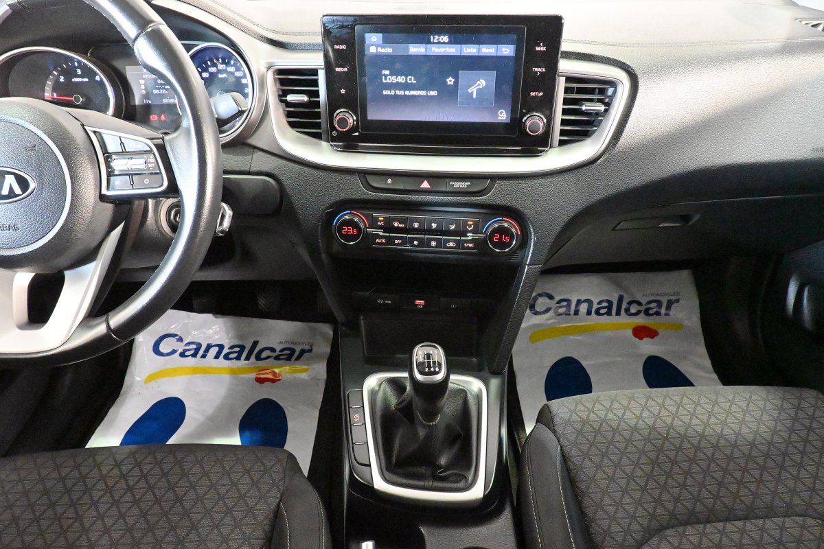Foto Kia Ceed 23