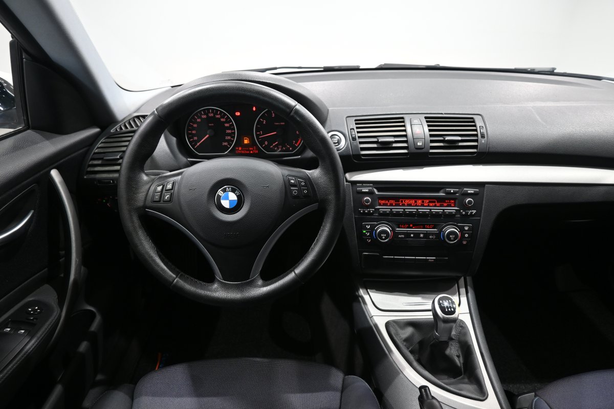 Foto Bmw 118i 17