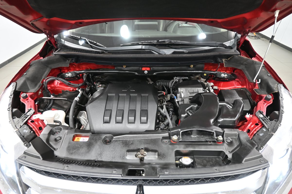 Foto Mitsubishi Eclipse 7