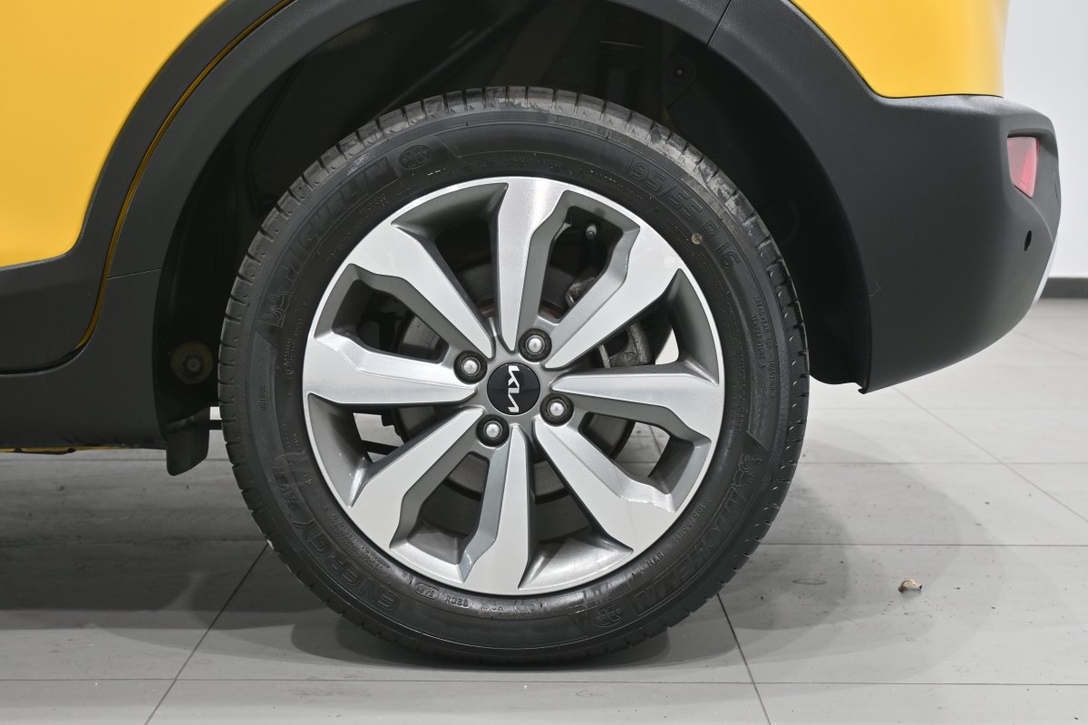 Foto Kia Stonic 24
