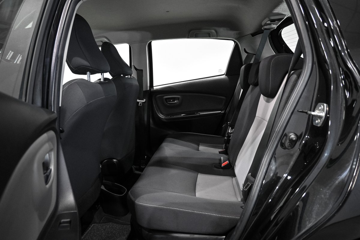 Foto Toyota Yaris 10