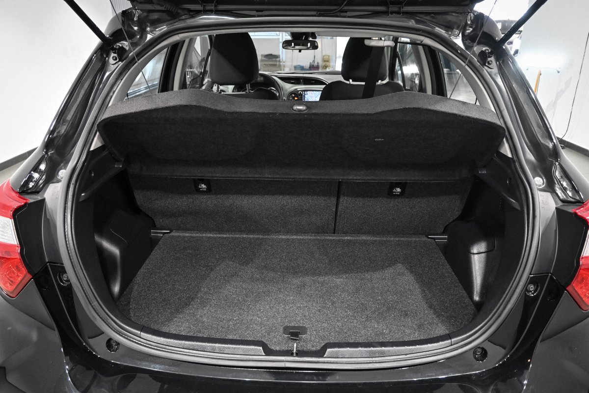 Foto Toyota Yaris 8