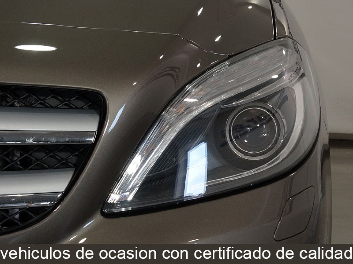 Foto Mercedes-Benz B 180 12