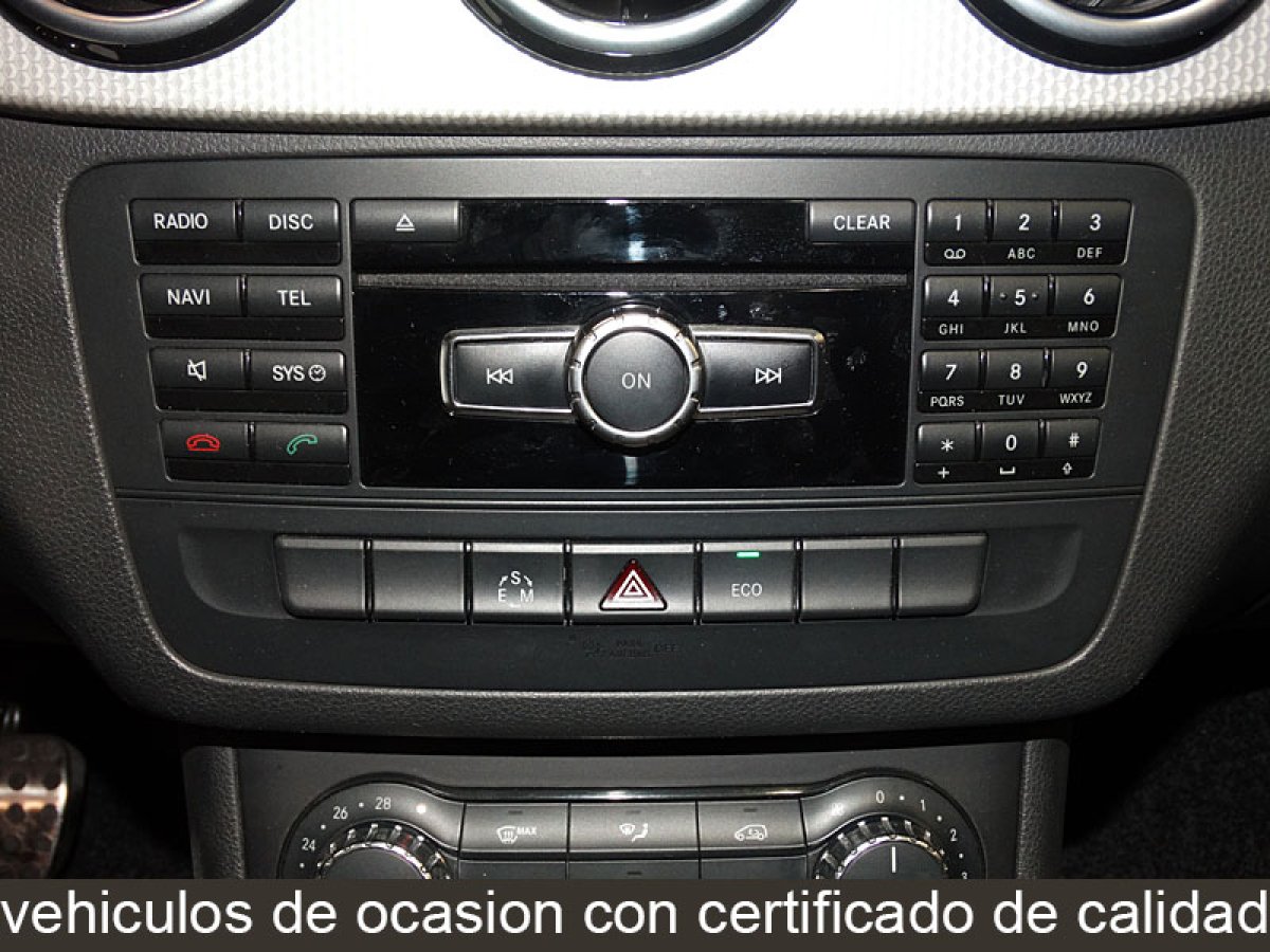 Foto Mercedes-Benz B 180 17