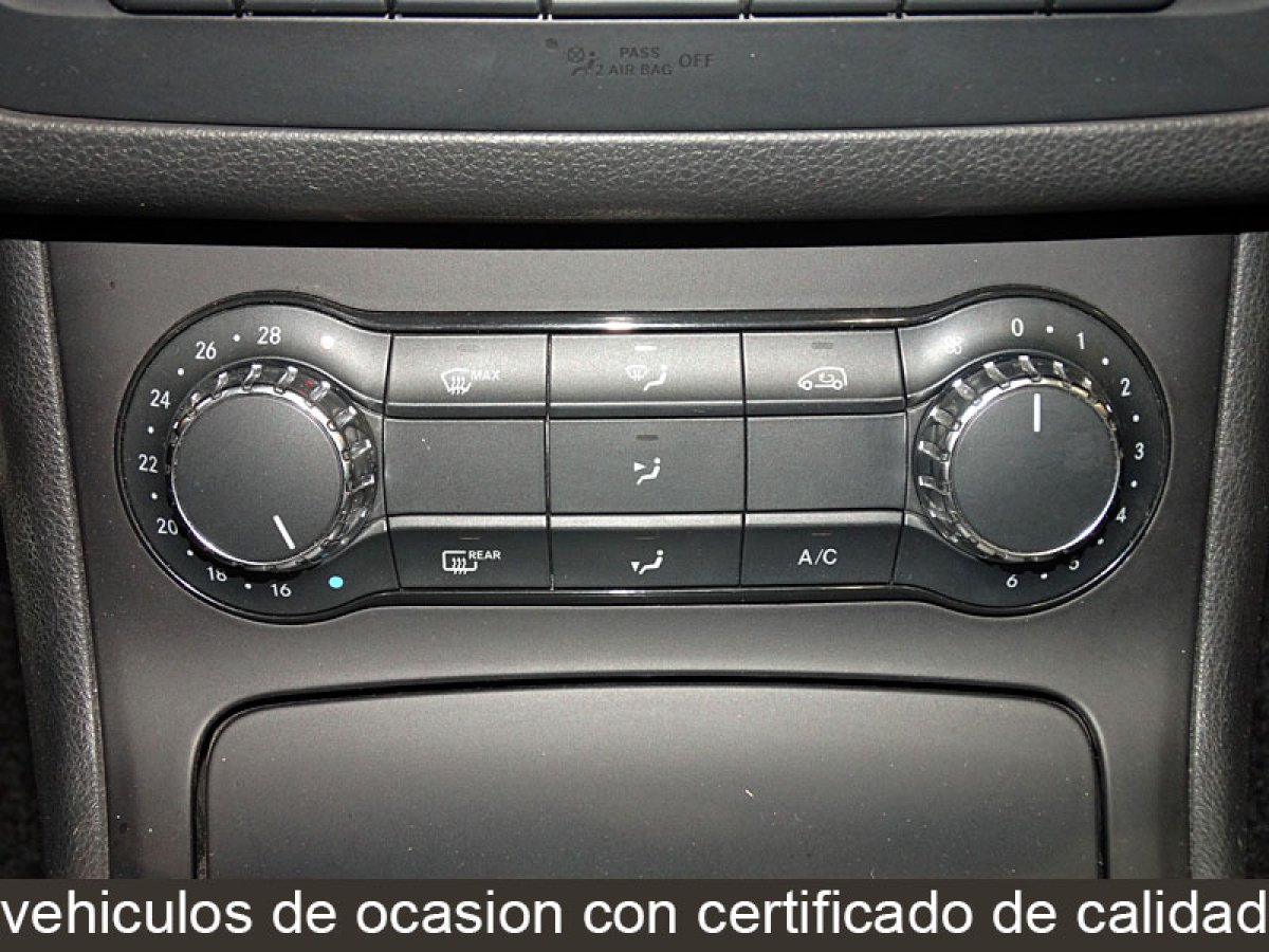 Foto Mercedes-Benz B 180 18