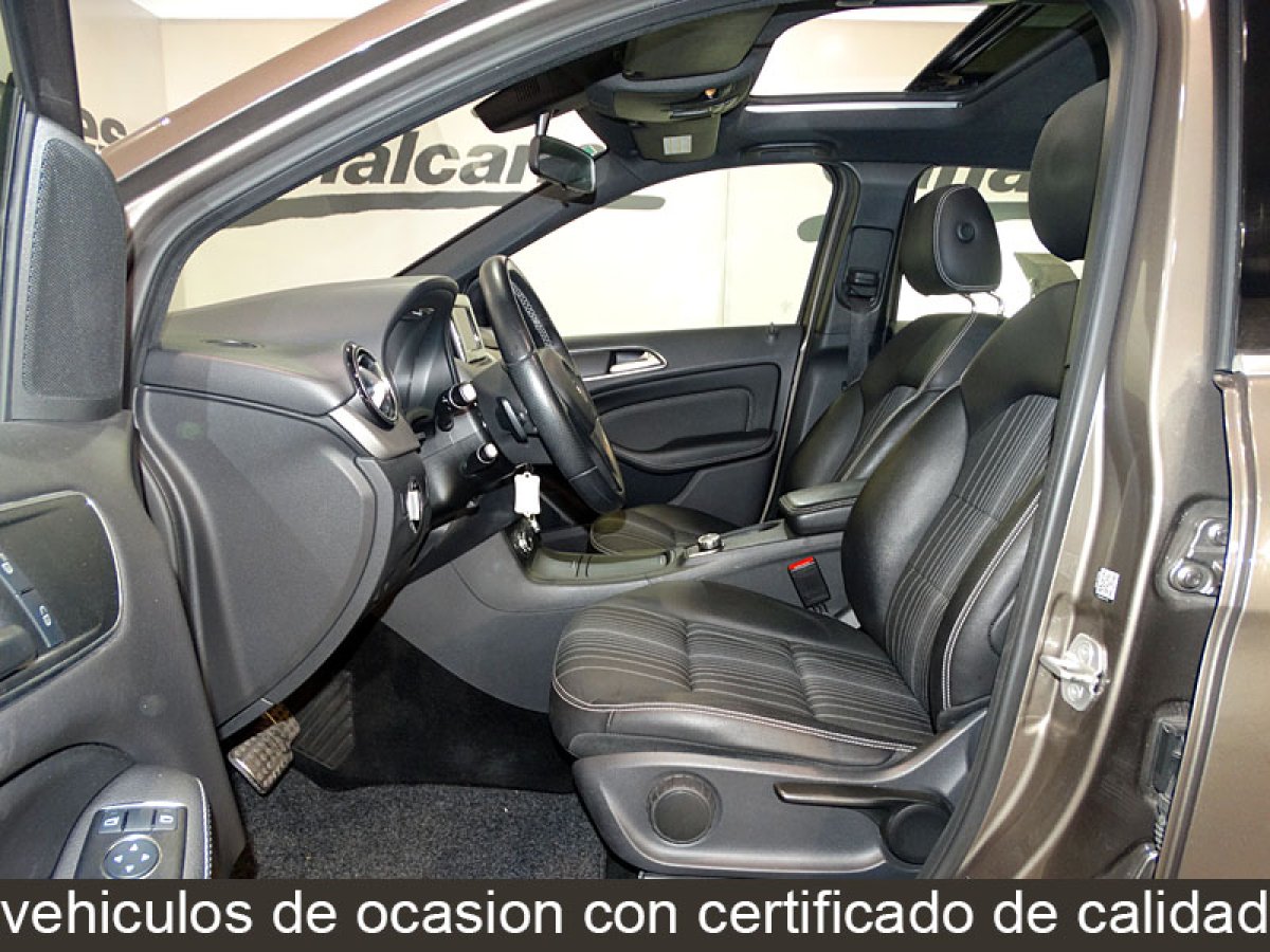 Foto Mercedes-Benz B 180 13