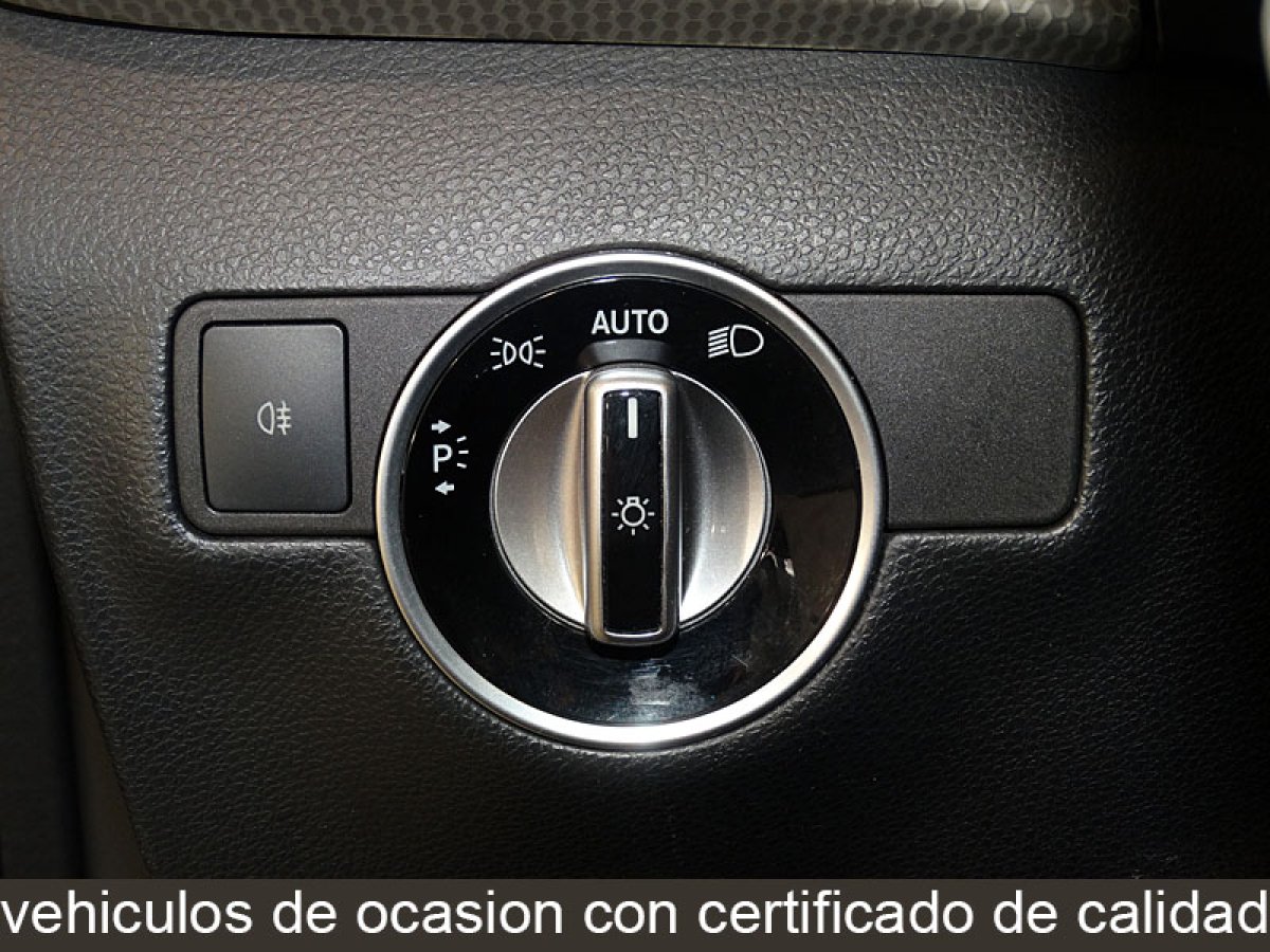 Foto Mercedes-Benz B 180 21