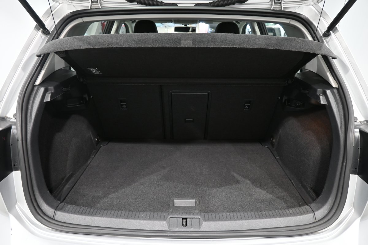 Foto Volkswagen Golf 8