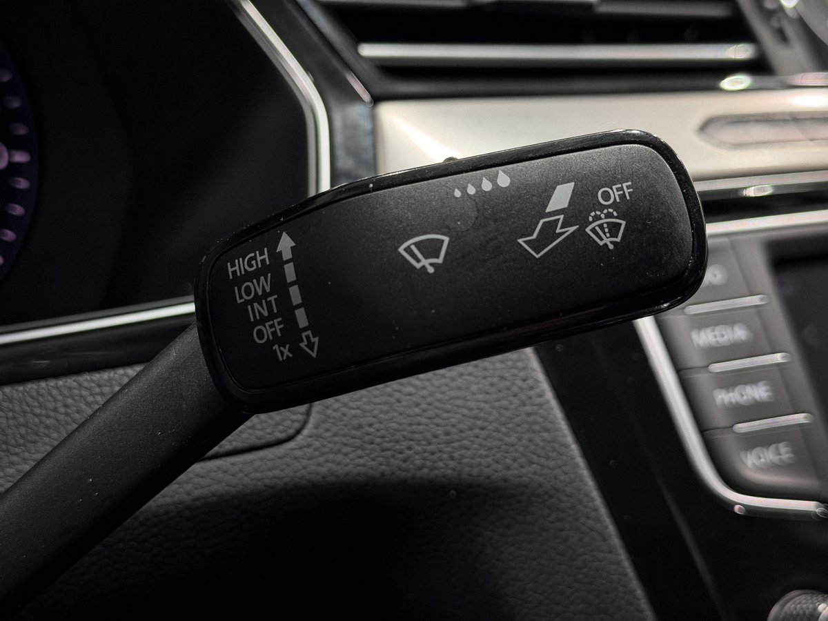 Foto Volkswagen Passat 23