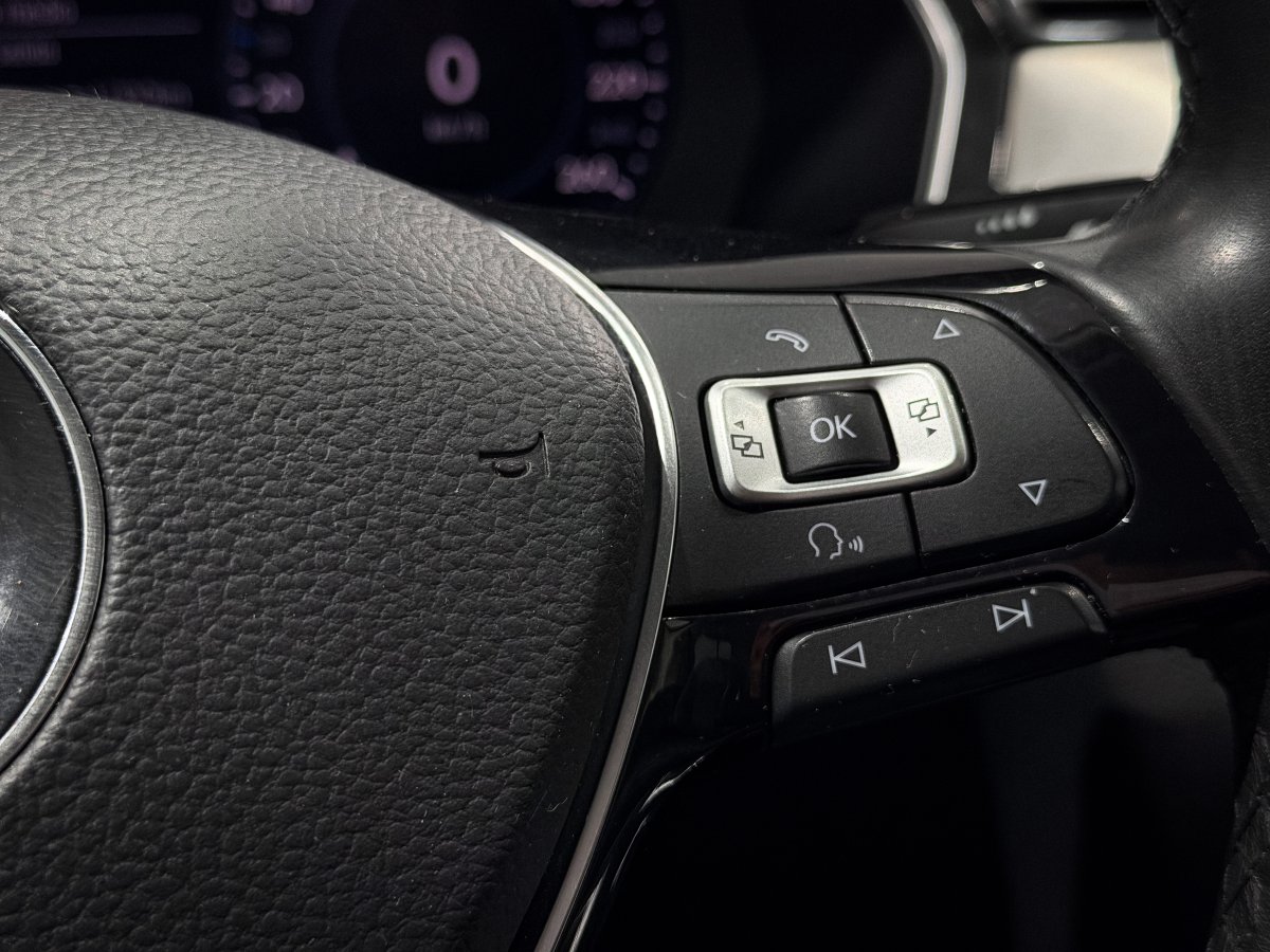 Foto Volkswagen Passat 21
